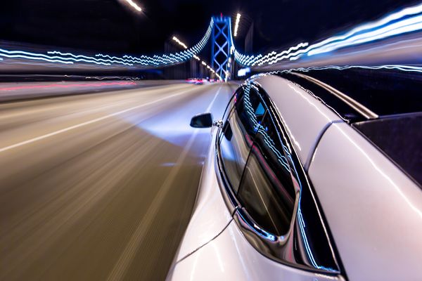 Installation de borne de recharge rapide pour les hotels, restaurants et centres commericaux de Montreal